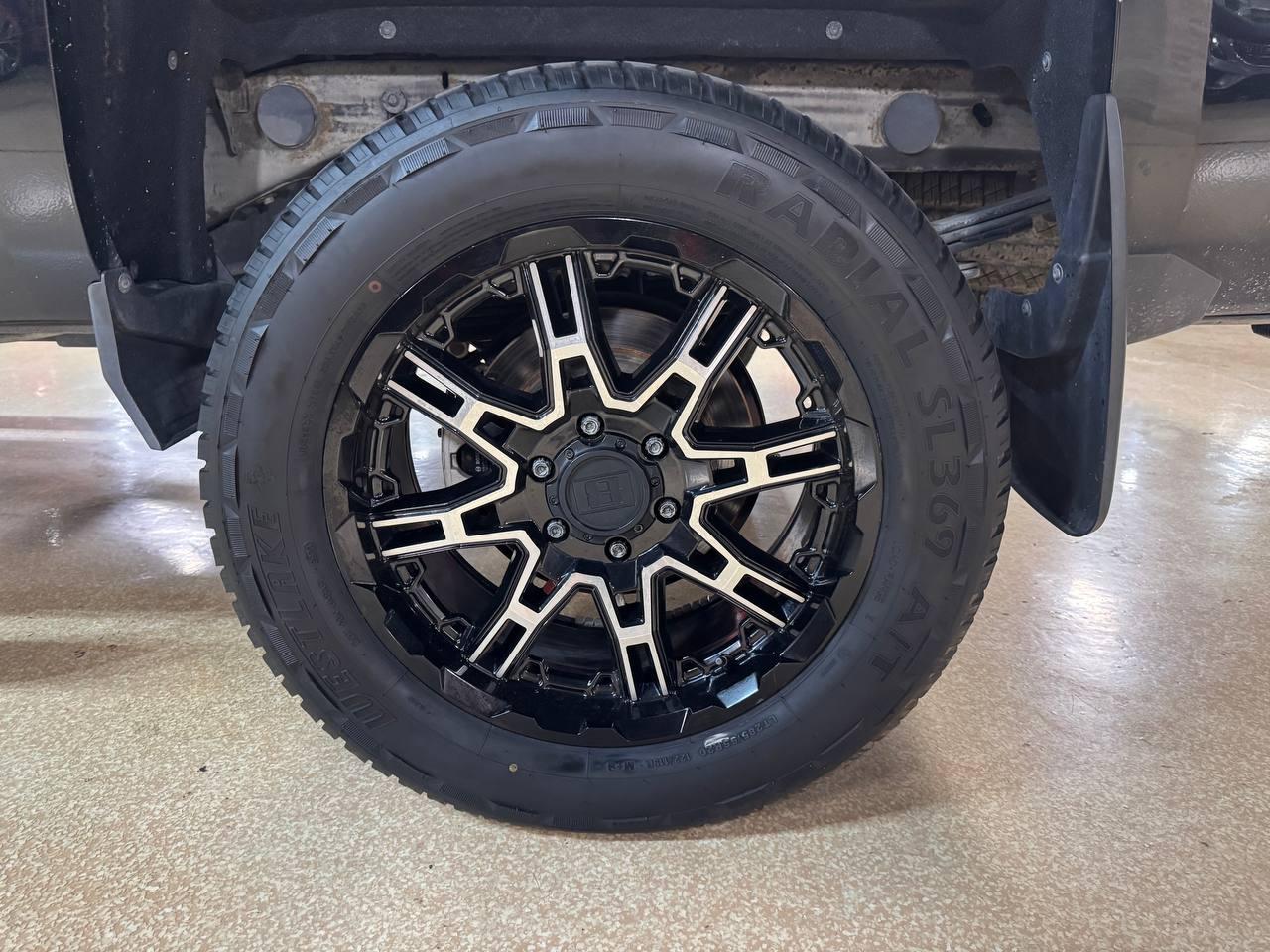 Chevrolet Silverado 1500 4WD Crew Cab 143.5" LTZ w/1LZ 2017
