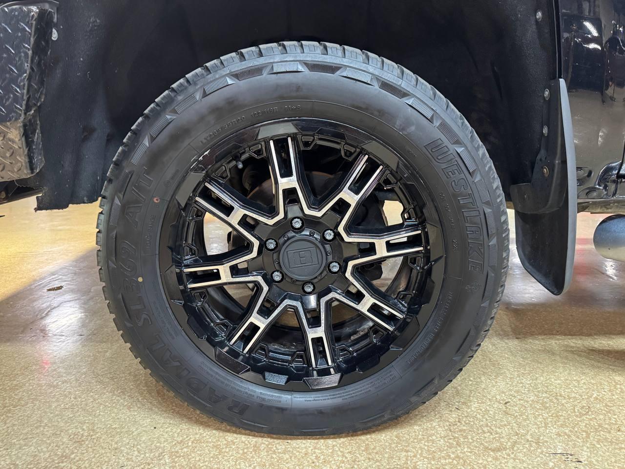 Chevrolet Silverado 1500 4WD Crew Cab 143.5" LTZ w/1LZ 2017