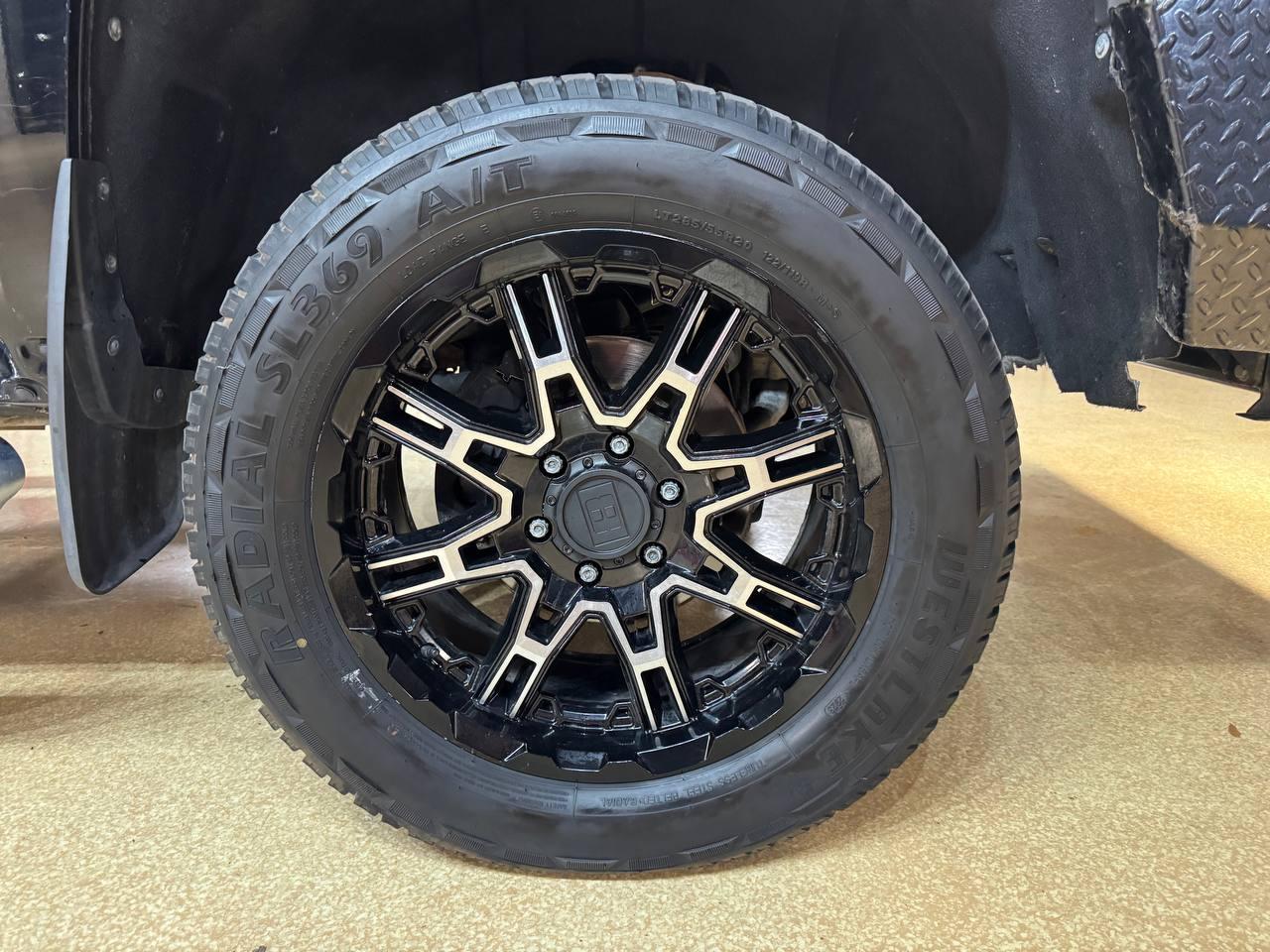 Chevrolet Silverado 1500 4WD Crew Cab 143.5" LTZ w/1LZ 2017