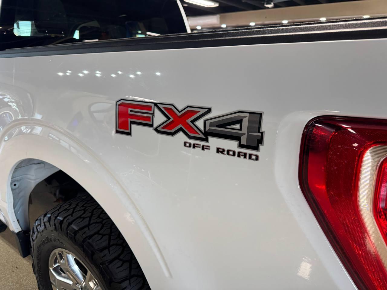 Ford F-150 XL 4WD SuperCrew 5.5' Box 2022