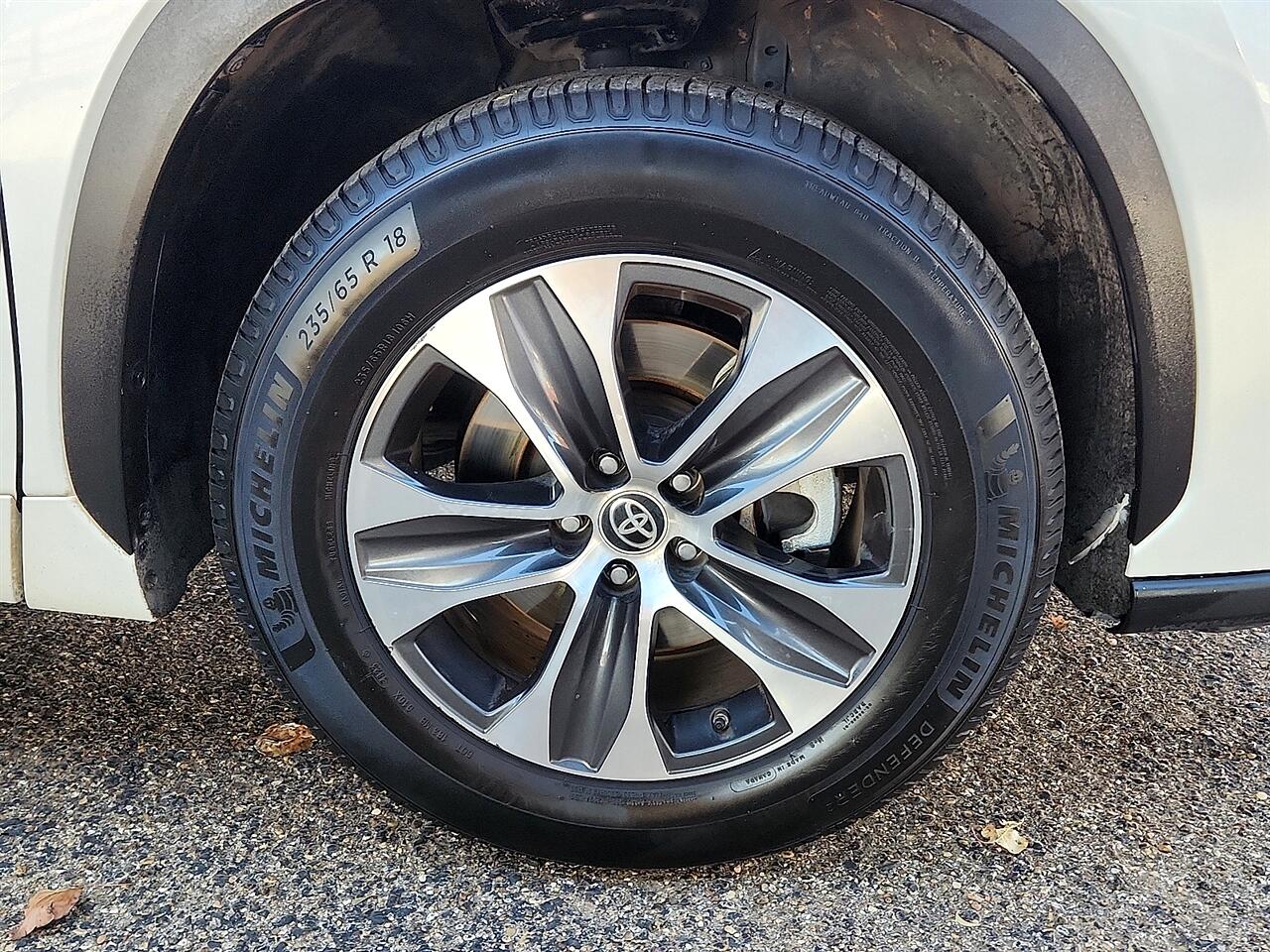 Toyota Highlander  2021