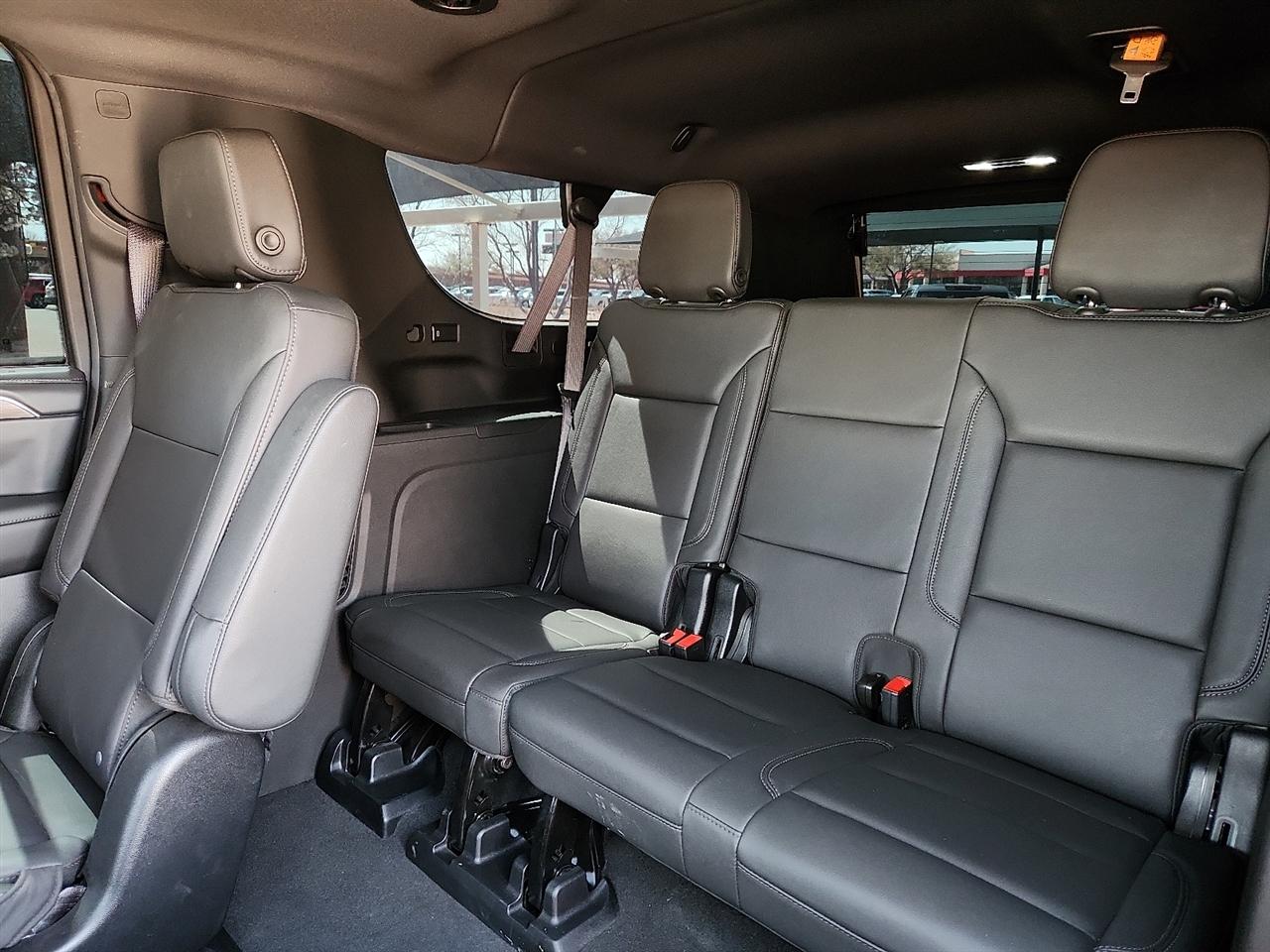 Chevrolet Suburban  2024