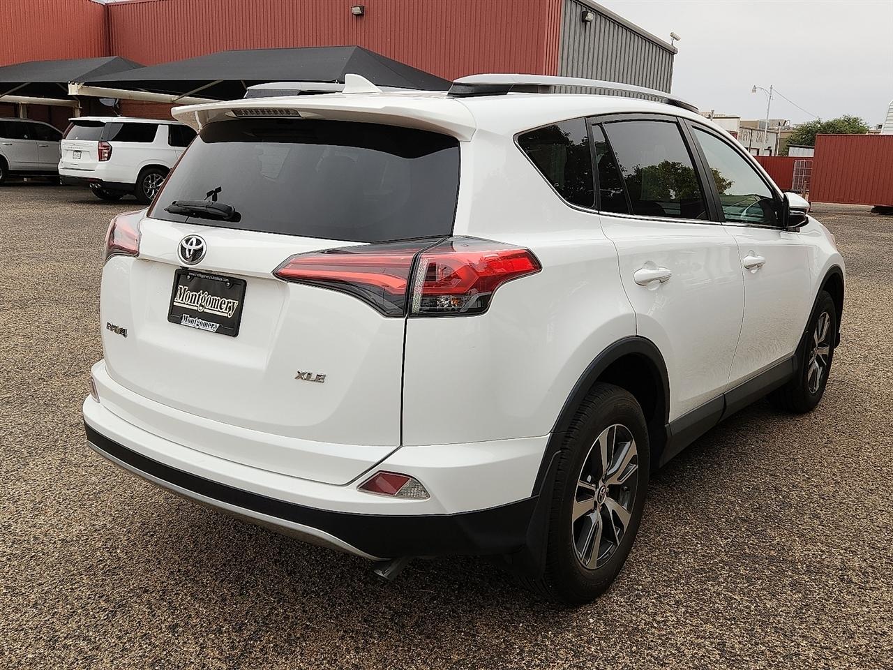 Toyota RAV4  2018