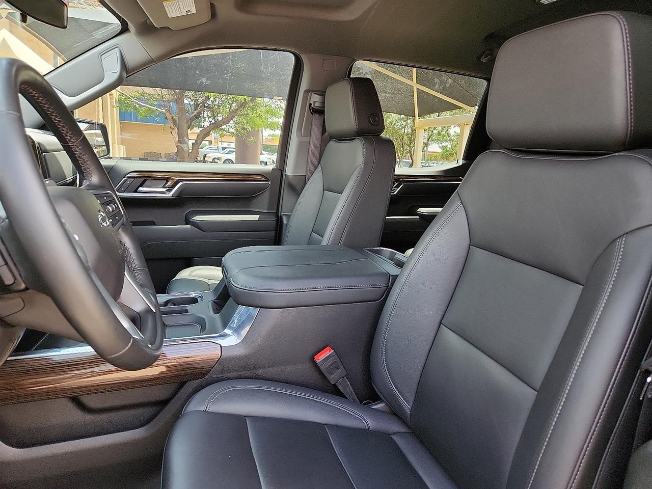 Chevrolet Silverado 1500  2025