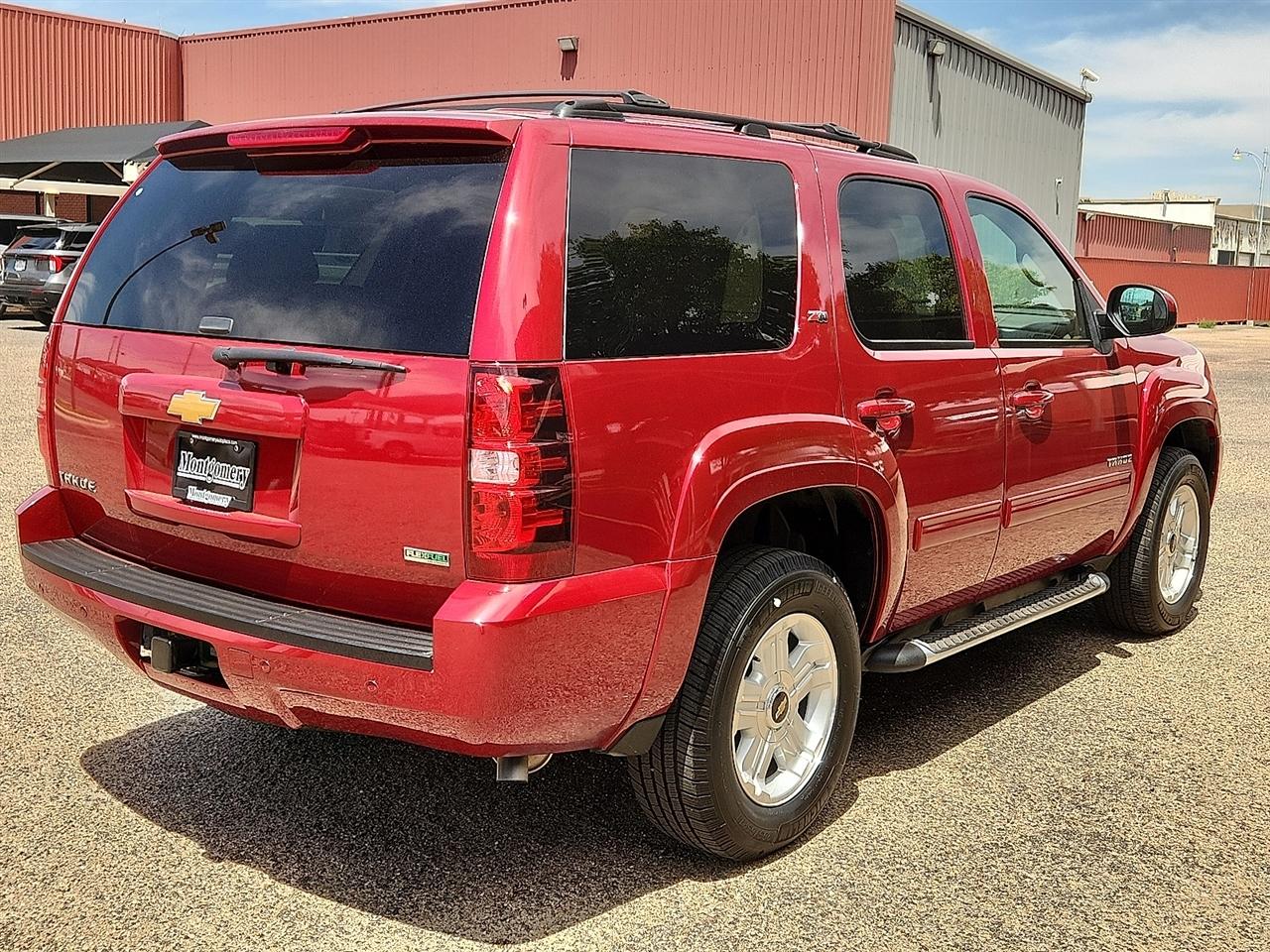 Chevrolet Tahoe  2012