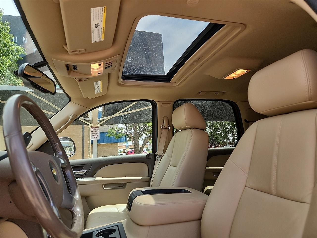 Chevrolet Tahoe  2012
