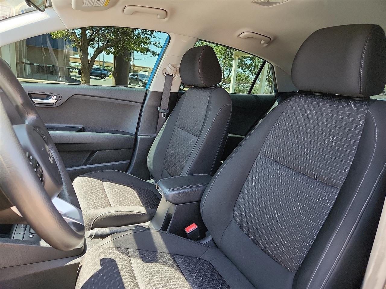 Kia Rio  2023