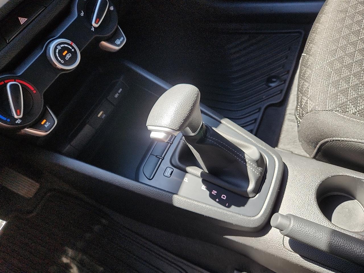 Kia Rio  2023