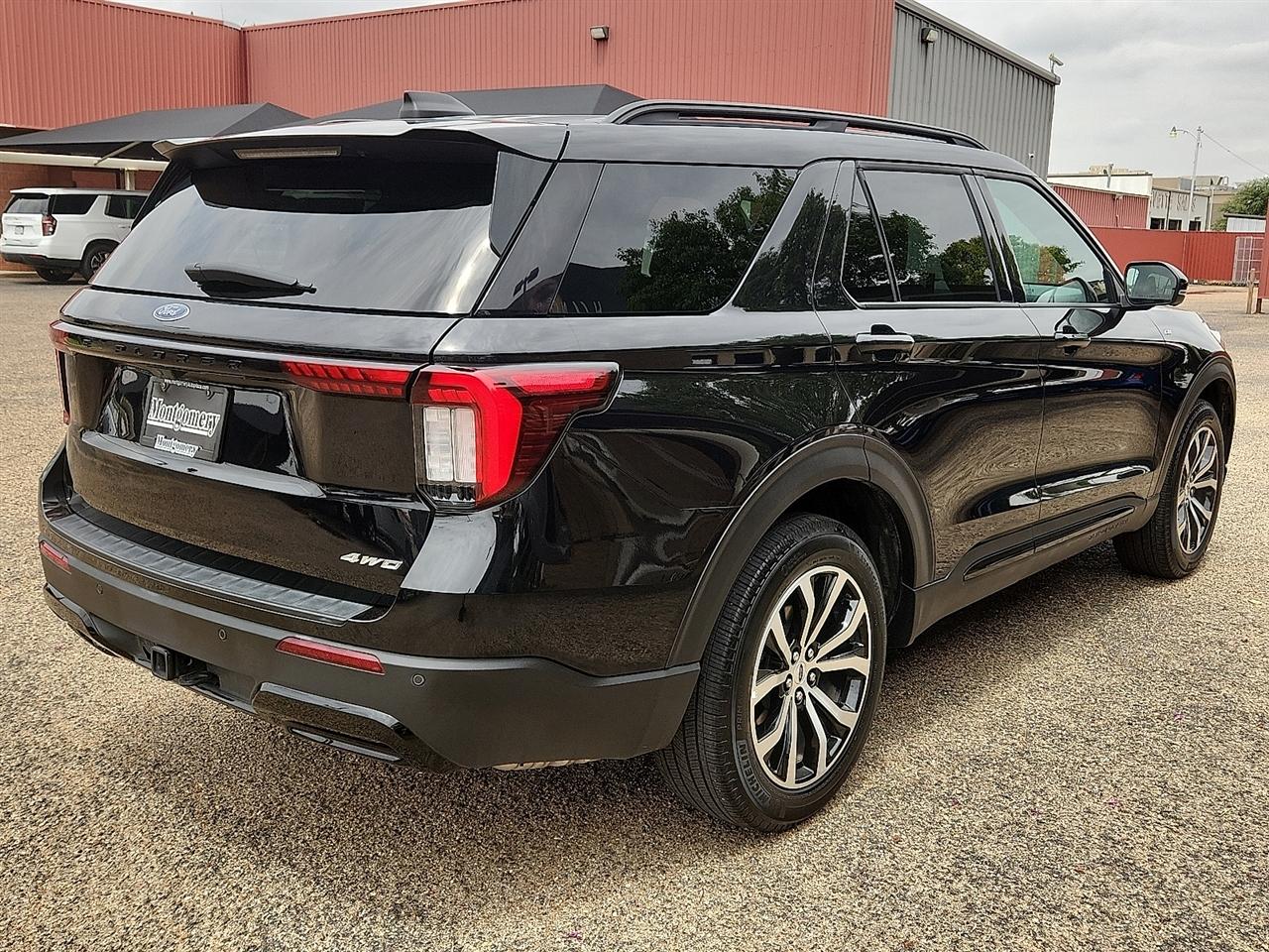 Ford Explorer  2025