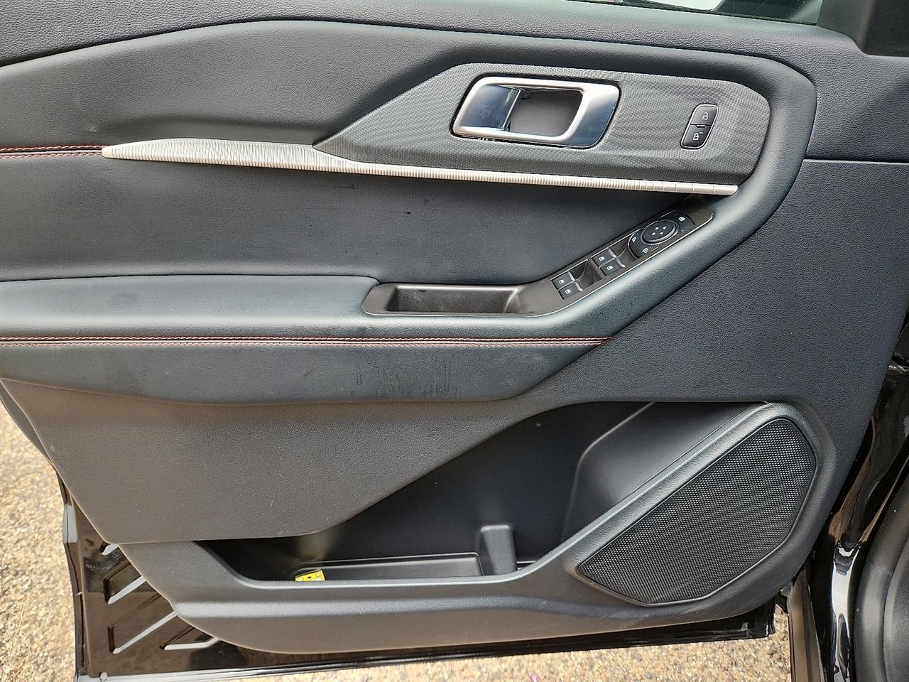 Ford Explorer  2025