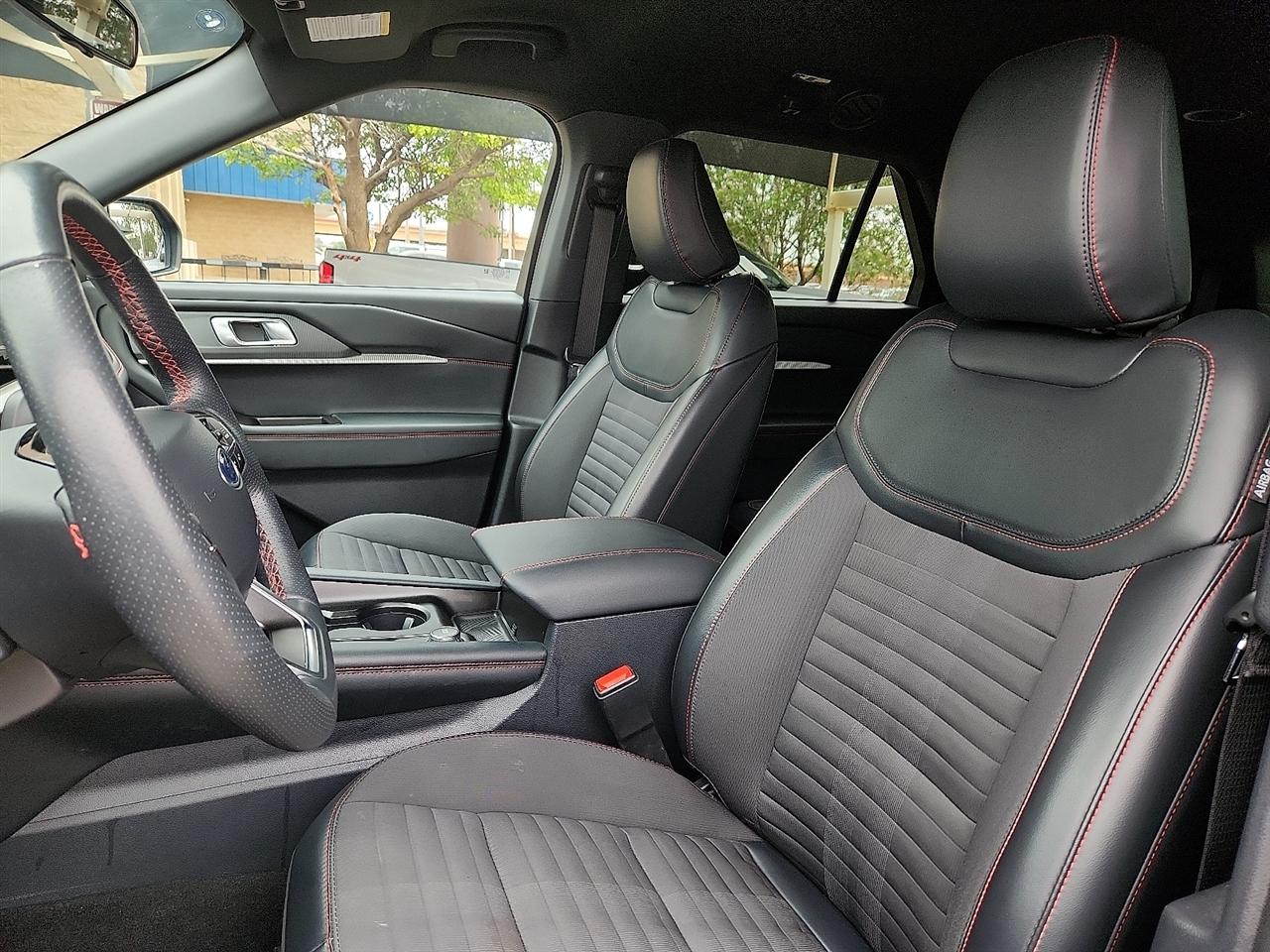 Ford Explorer  2025