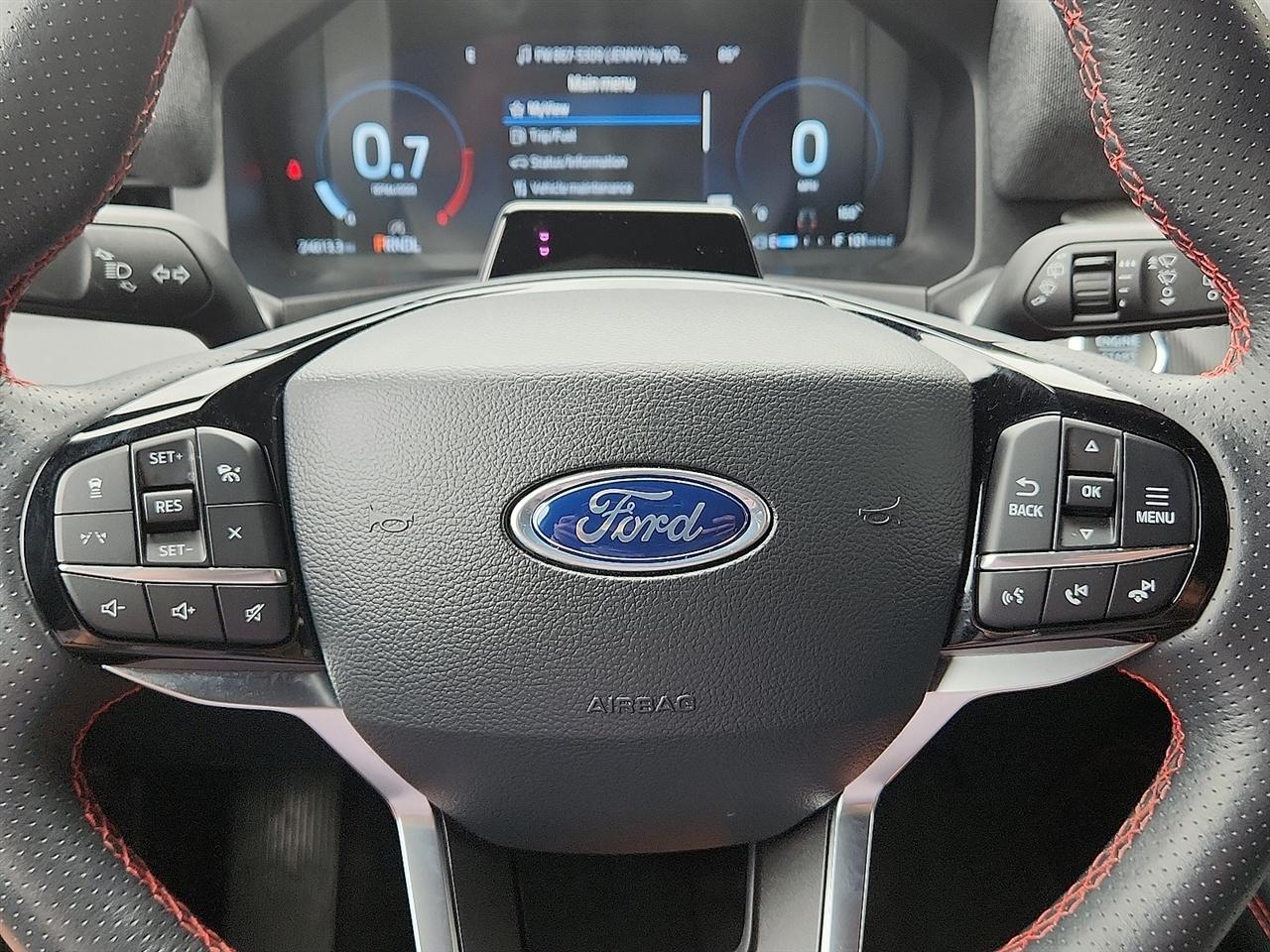 Ford Explorer  2025