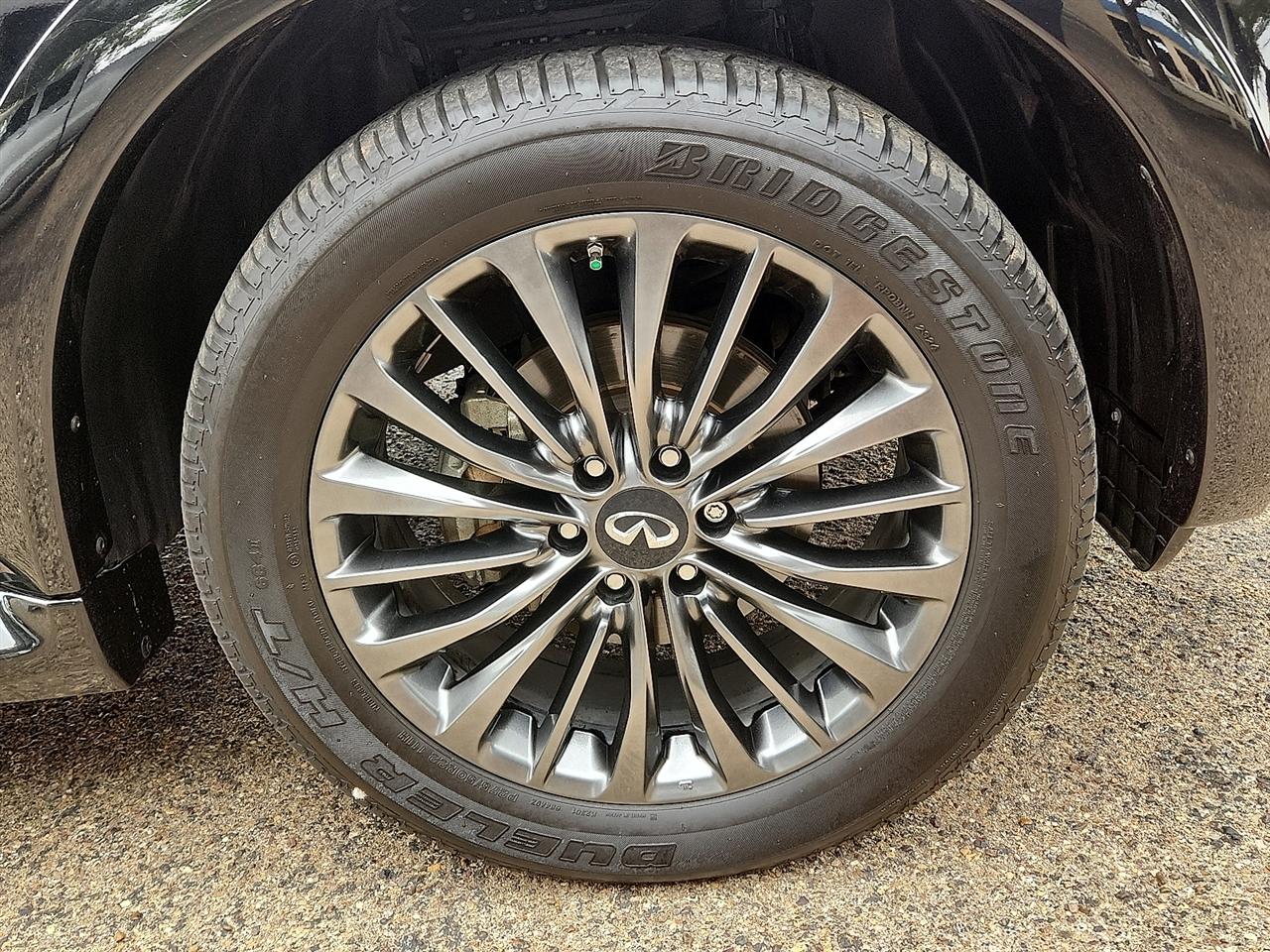 Infiniti QX80  2022
