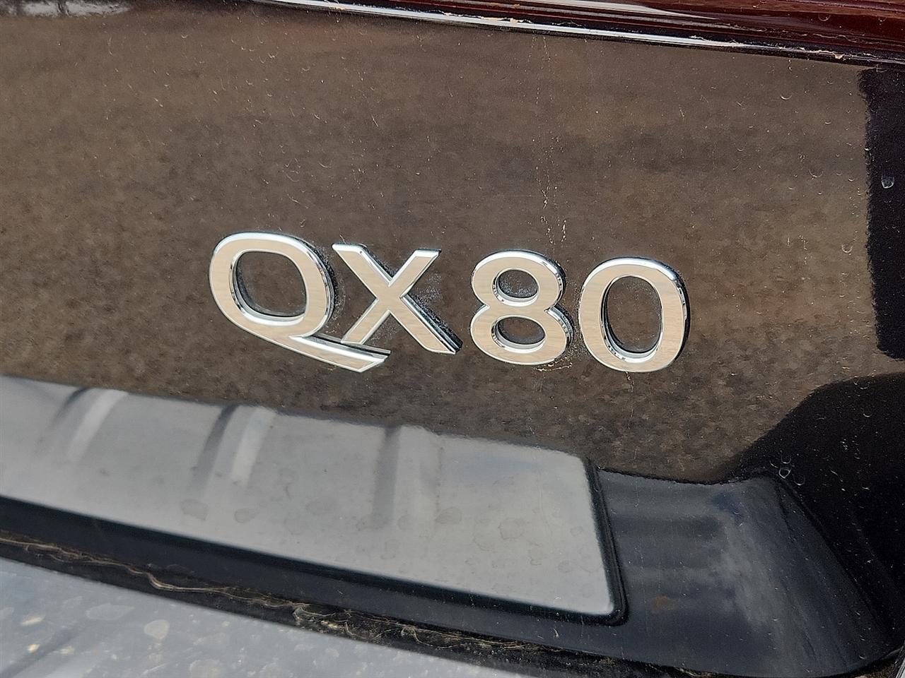 Infiniti QX80  2022