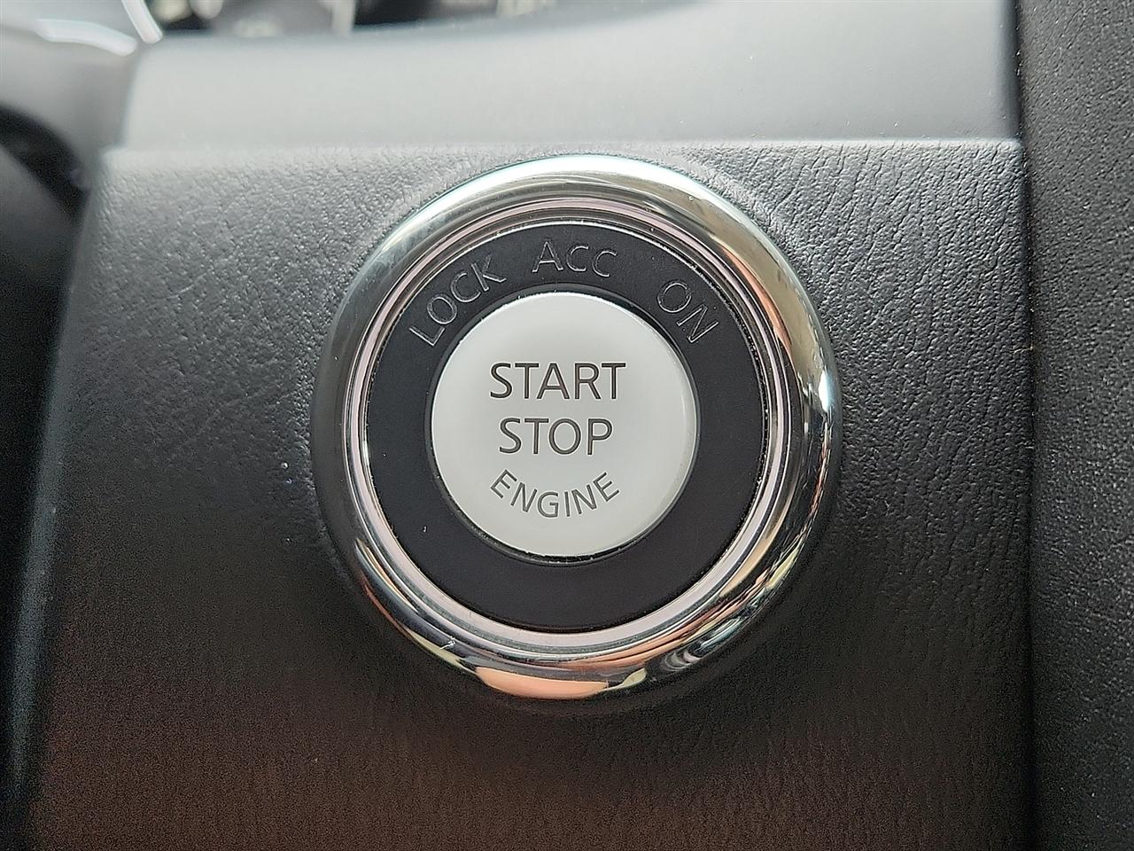Infiniti QX80  2022