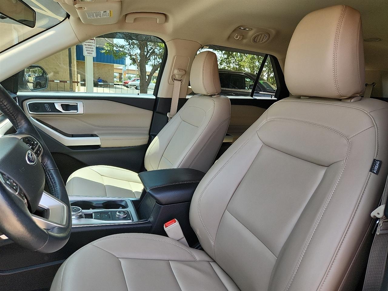 Ford Explorer XLT 2022