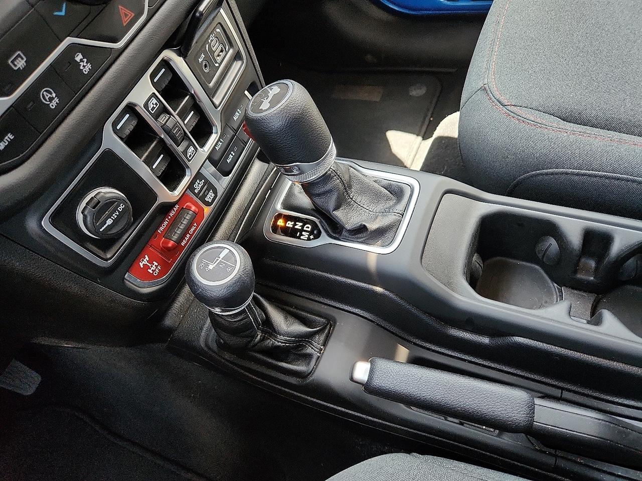 Jeep Wrangler  2025
