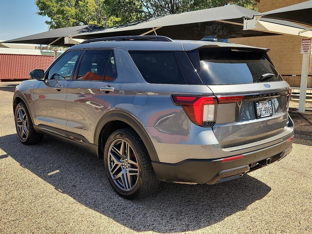Ford Explorer  2025