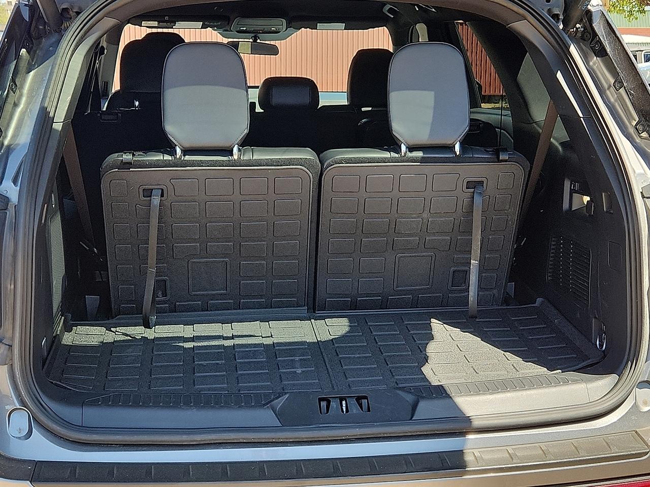 Ford Explorer  2025