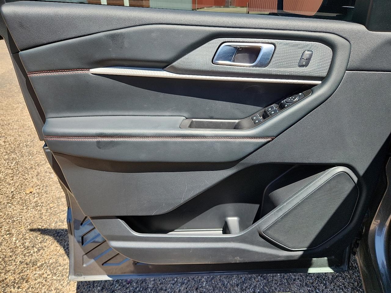 Ford Explorer  2025