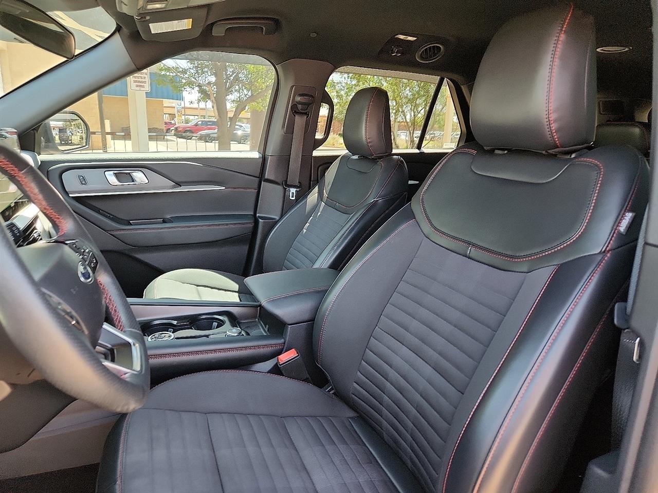 Ford Explorer  2025