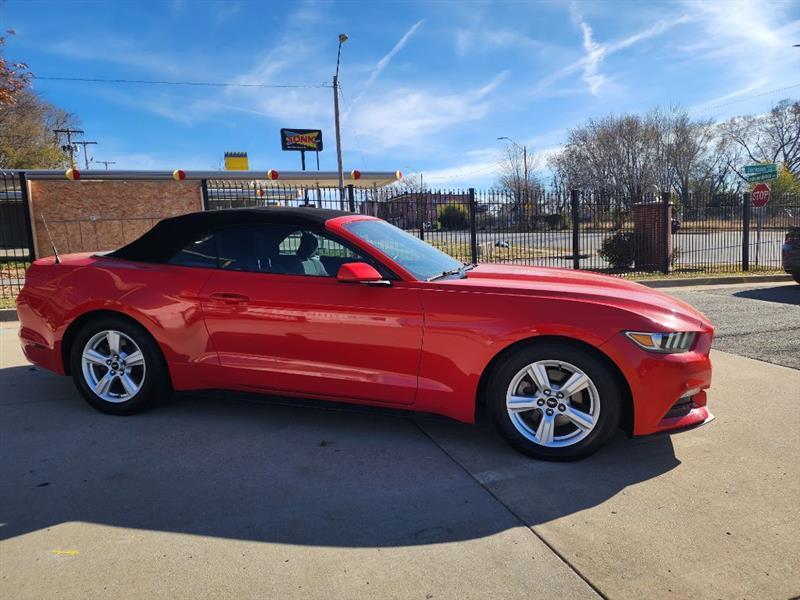 Ford Mustang V6 Convertible 2015