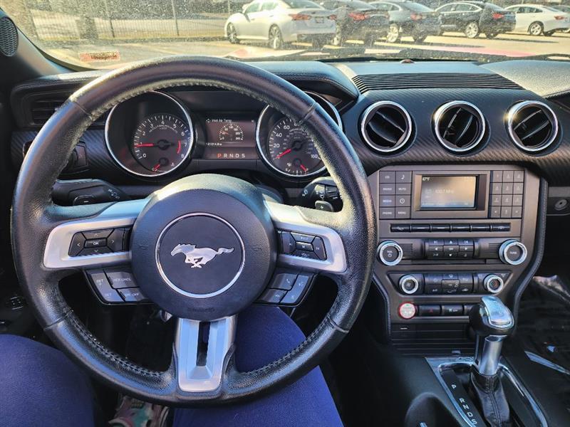 Ford Mustang V6 Convertible 2015