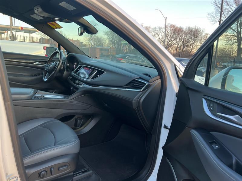 Buick Enclave Essence FWD 2022