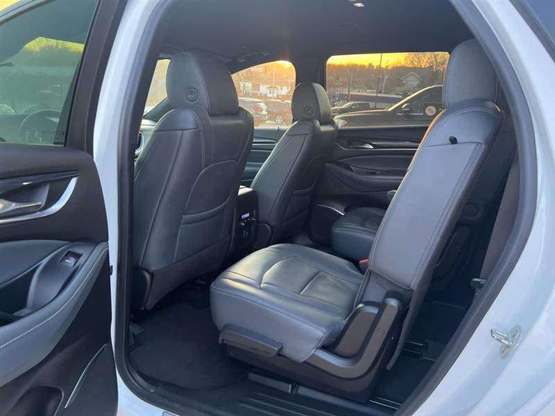 Buick Enclave Essence FWD 2022