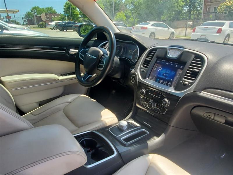 Chrysler 300 Limited RWD 2017