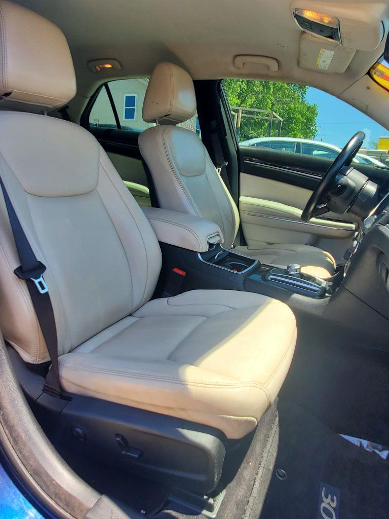 Chrysler 300 Limited RWD 2017