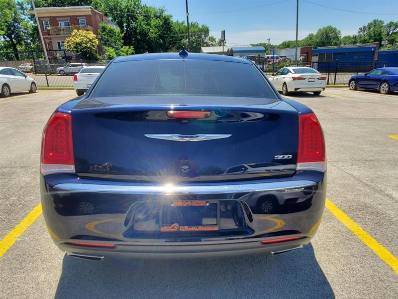 Chrysler 300 Limited RWD 2017