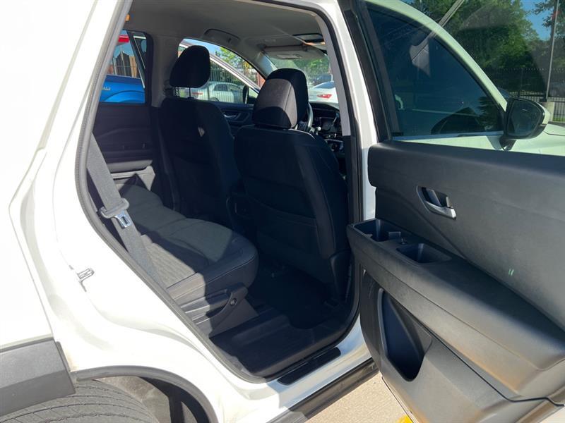 Nissan Pathfinder SV 2022
