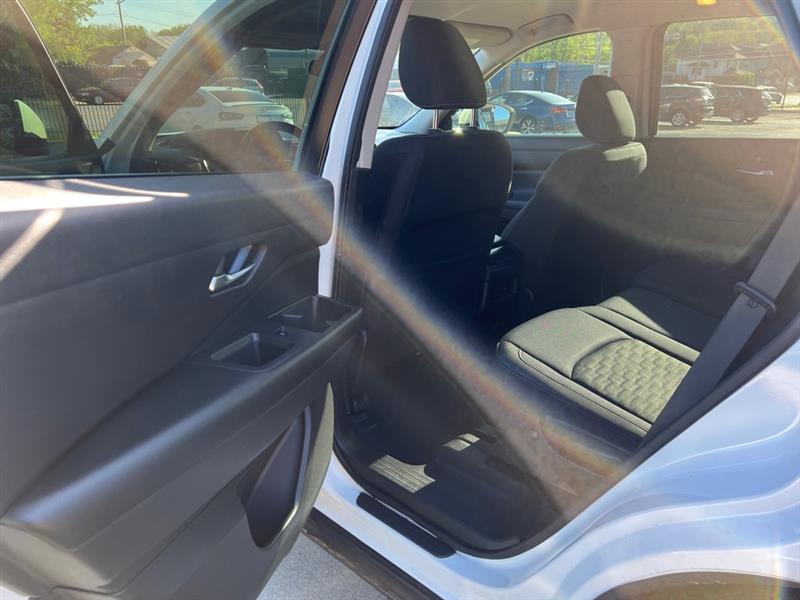 Nissan Pathfinder SV 2022