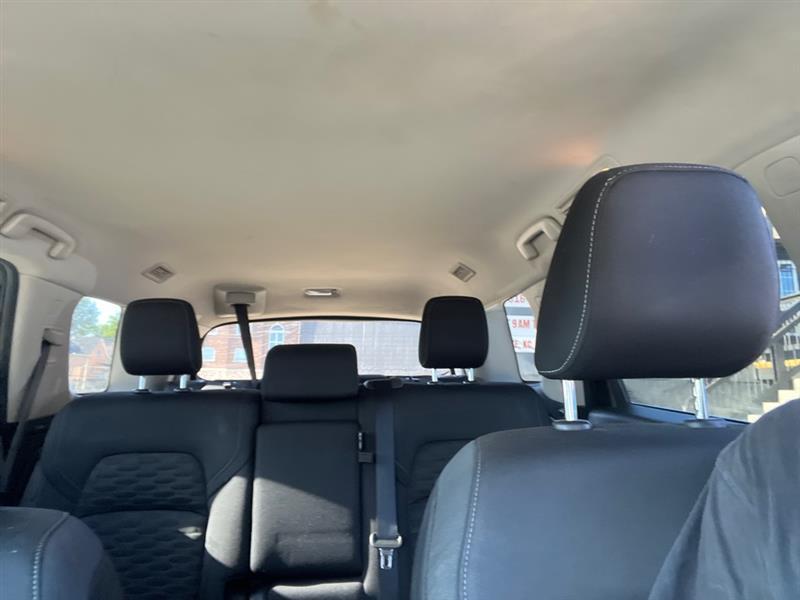 Nissan Pathfinder SV 2022