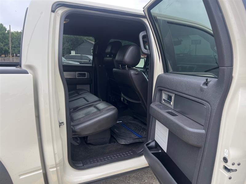 Ford F-150 SVT Raptor SuperCrew 5.5-ft. Bed 4WD 2013