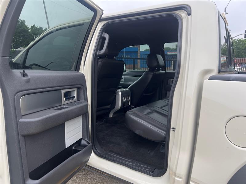 Ford F-150 SVT Raptor SuperCrew 5.5-ft. Bed 4WD 2013