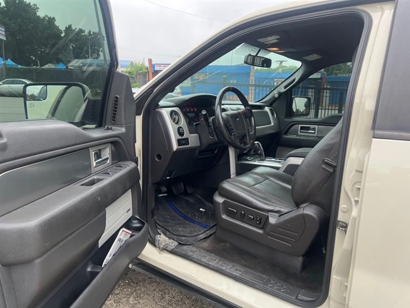 Ford F-150 SVT Raptor SuperCrew 5.5-ft. Bed 4WD 2013