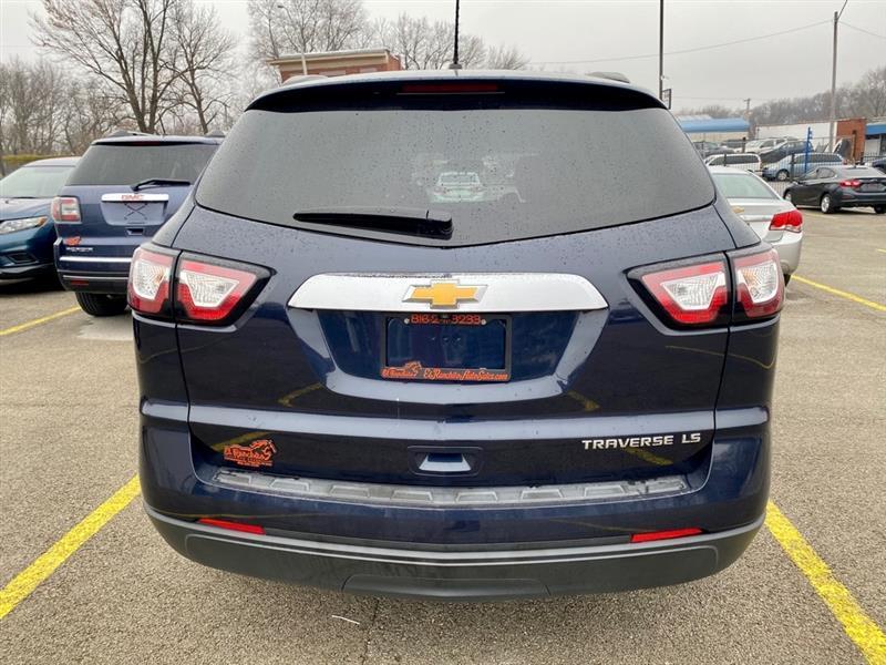 Chevrolet Traverse LS FWD w/PDC 2015