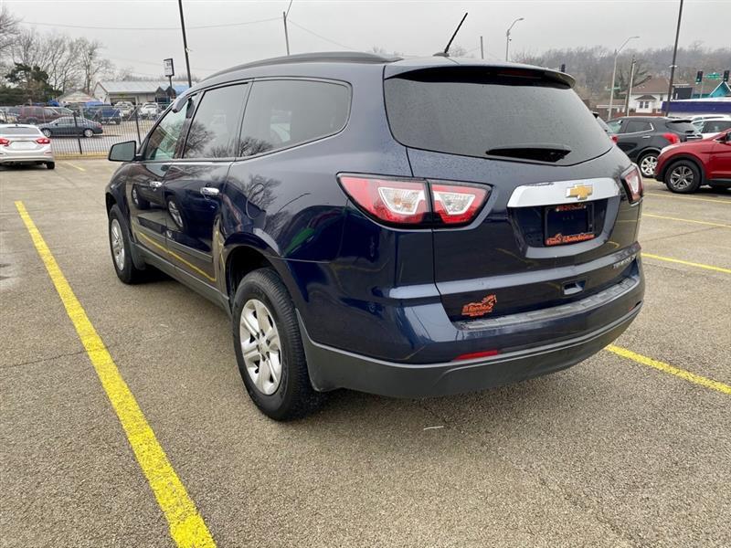 Chevrolet Traverse LS FWD w/PDC 2015