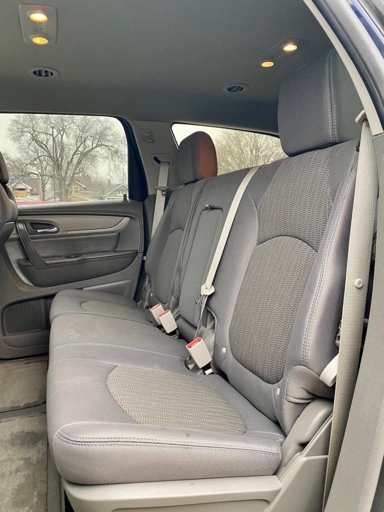 Chevrolet Traverse LS FWD w/PDC 2015