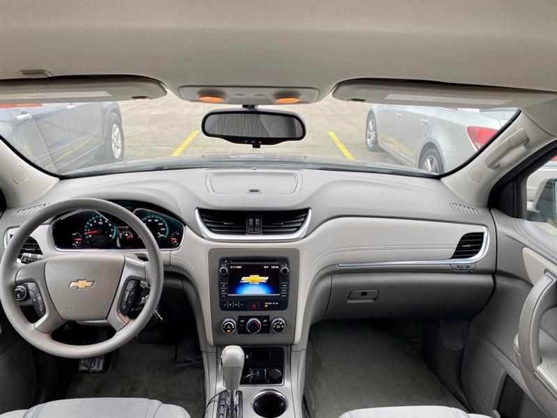 Chevrolet Traverse LS FWD w/PDC 2015