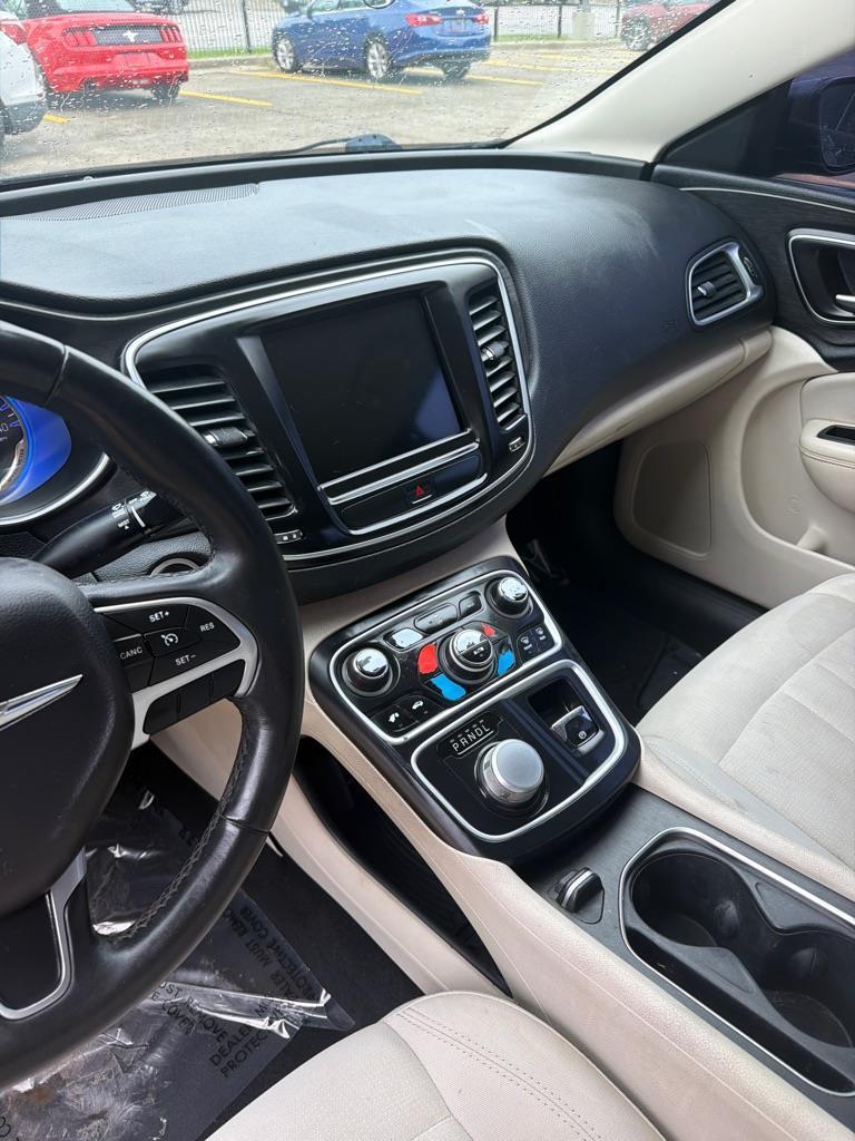 Chrysler 200 Limited 2015