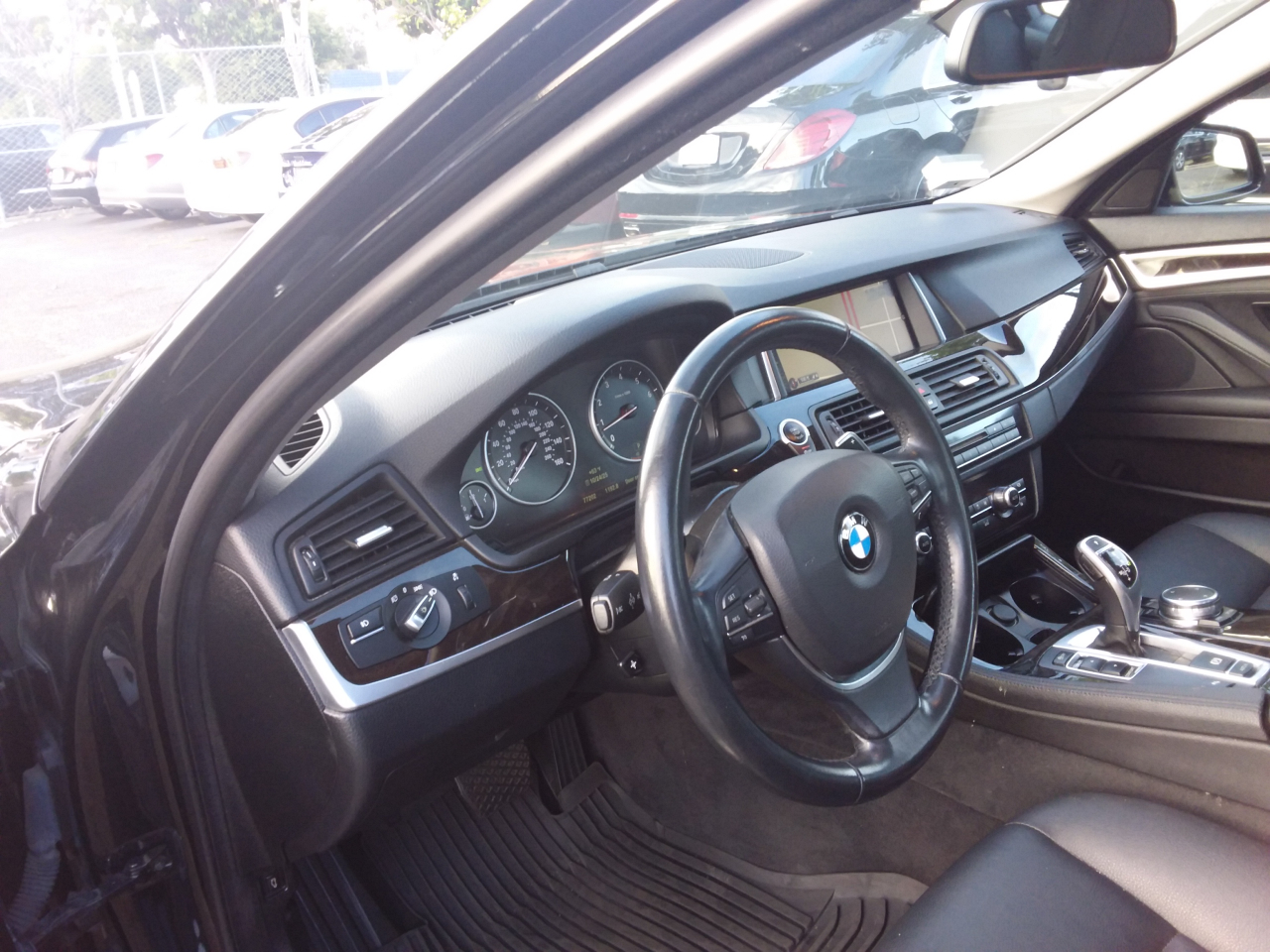 BMW 5-Series 528i 2016 BMW 5-Series 528i 2016