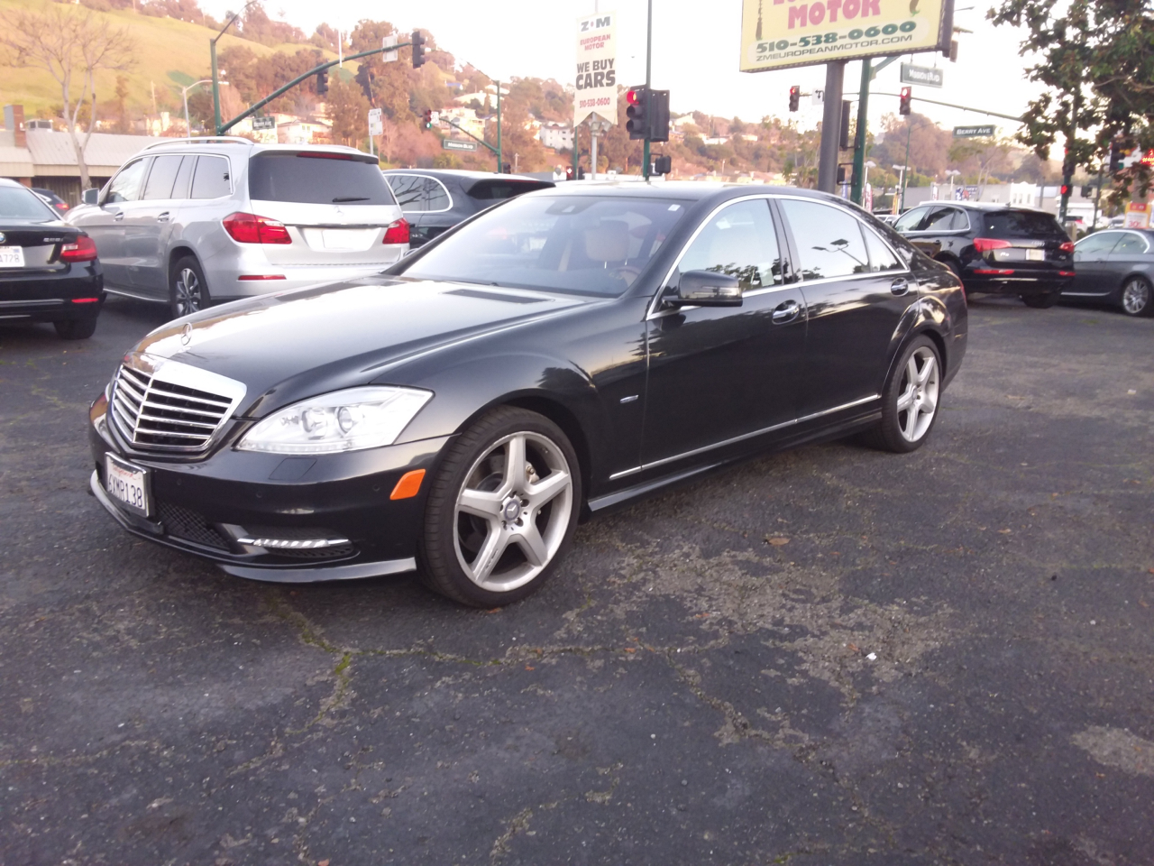 Mercedes-Benz S-Class S550 2012