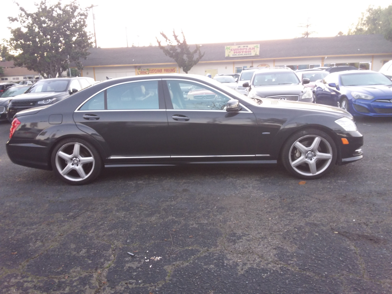 Mercedes-Benz S-Class S550 2012