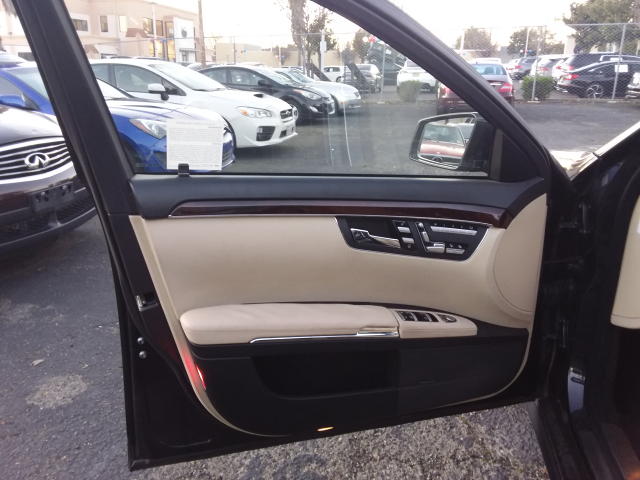 Mercedes-Benz S-Class S550 2012