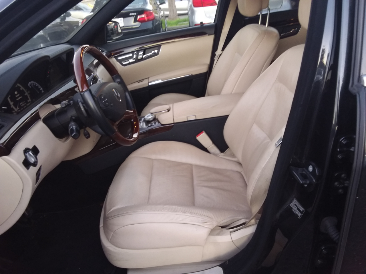 Mercedes-Benz S-Class S550 2012