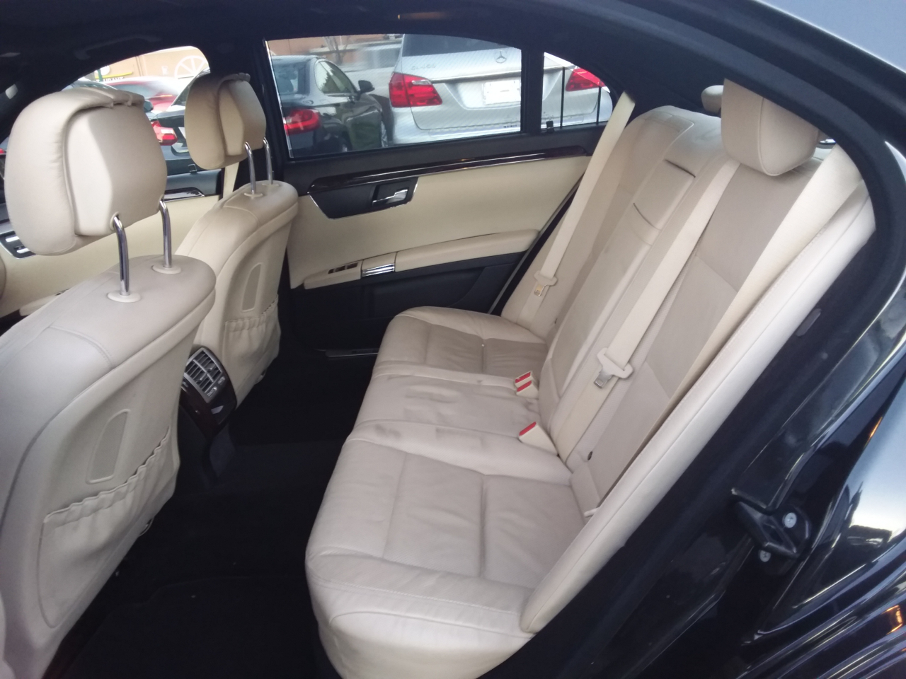 Mercedes-Benz S-Class S550 2012