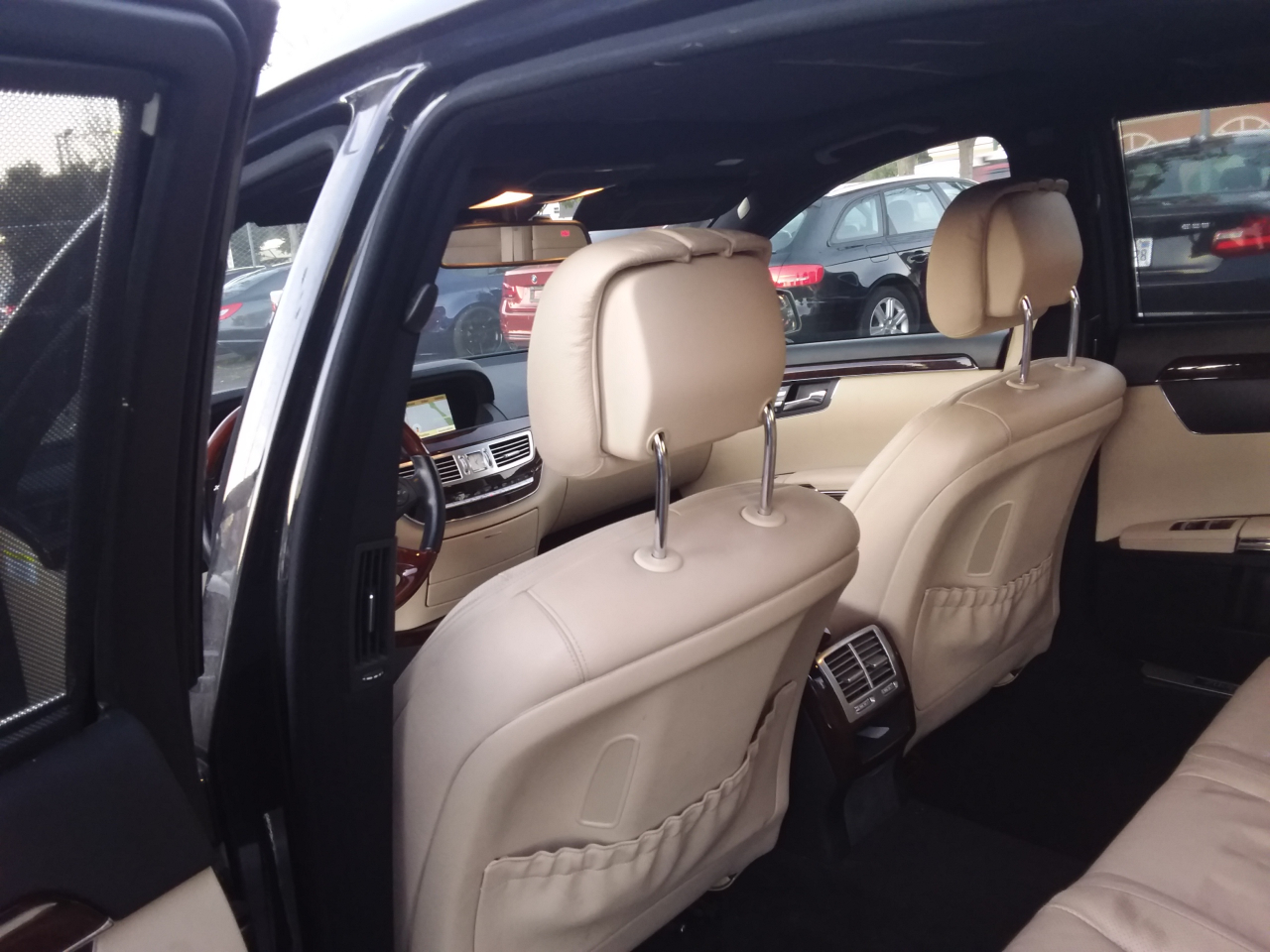 Mercedes-Benz S-Class S550 2012